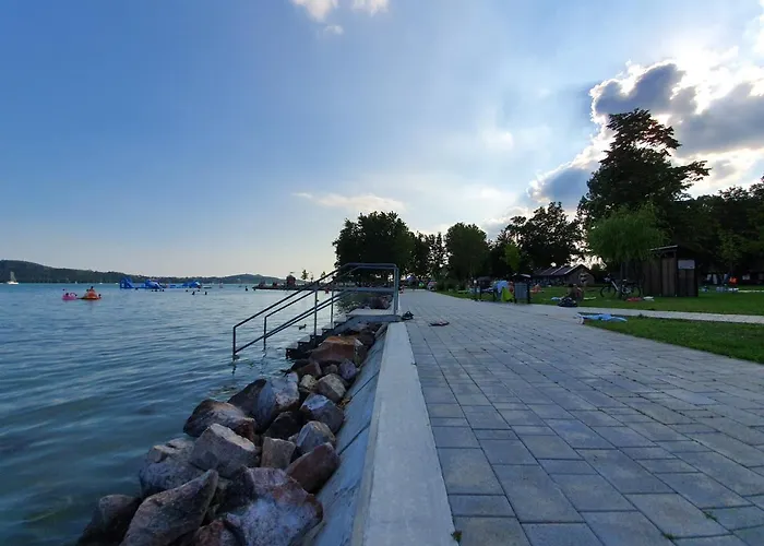 Naturexpert Mobilhazak-Fuered Kemping Balatonfuered
