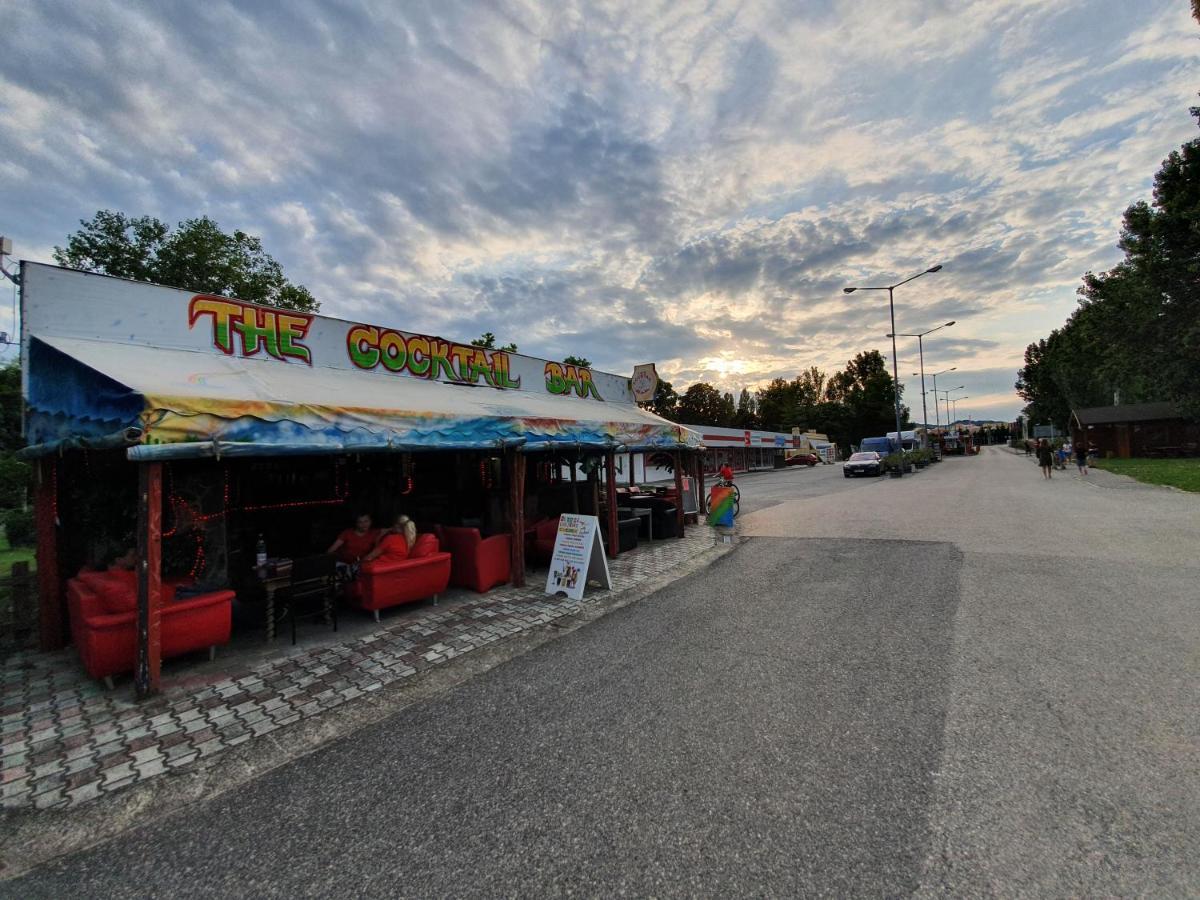 Camping Naturexpert Mobilhazak-fuered